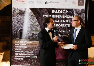 Bruno Nuzzaci di "Tenuta Castellana" ritira il premio